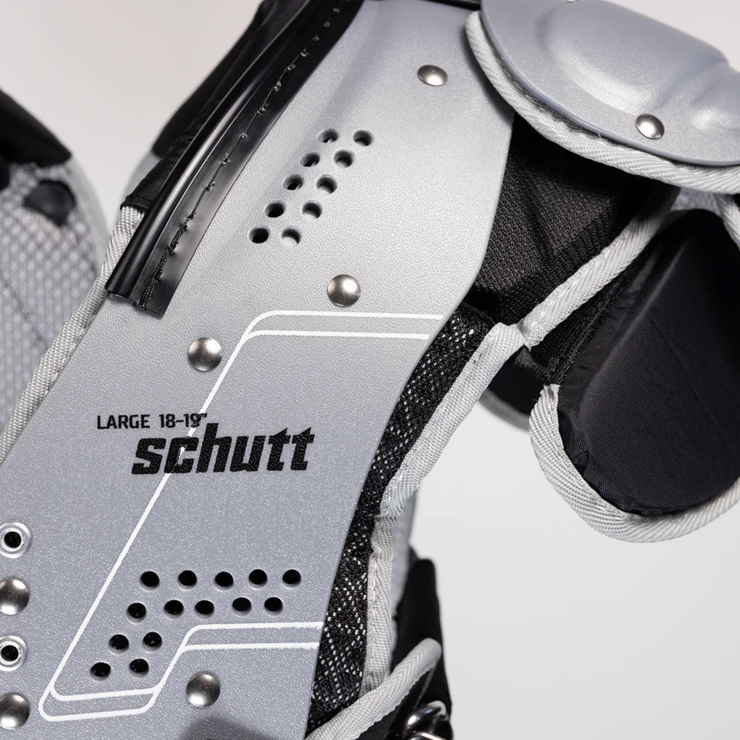 SCHUTT XV All-Purpose Shoulder Pads - FLUX